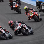 Николо Булега оформил хет-трик побед в гонках WorldSBK в Хересе